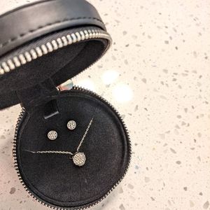 White House Black Market jewelry set